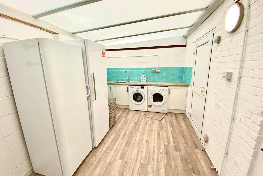 Cleveland House - Perfect For Beaches And Town. Bournemouth Bagian luar foto