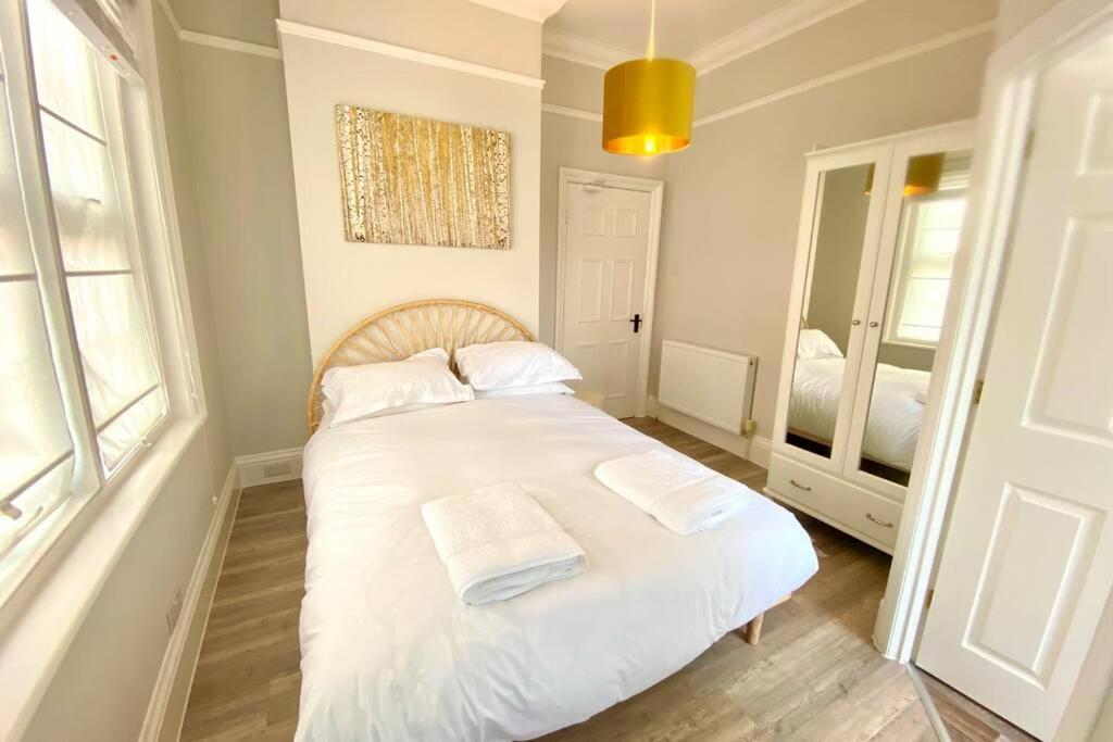 Cleveland House - Perfect For Beaches And Town. Bournemouth Bagian luar foto