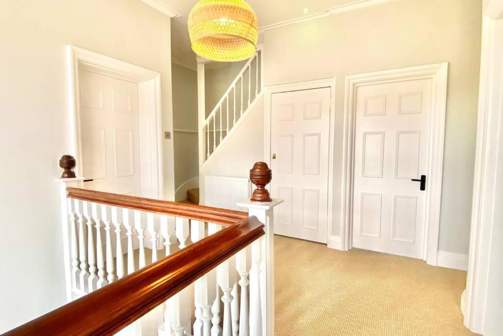 Cleveland House - Perfect For Beaches And Town. Bournemouth Bagian luar foto