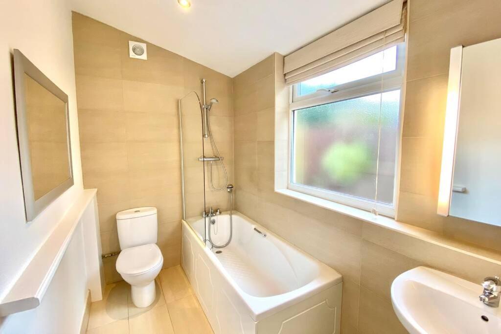 Cleveland House - Perfect For Beaches And Town. Bournemouth Bagian luar foto