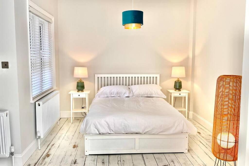 Cleveland House - Perfect For Beaches And Town. Bournemouth Bagian luar foto